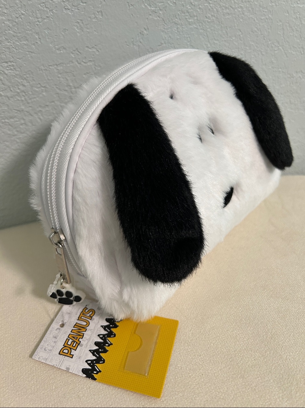 Peanuts Bag Snoopy Plush Dog Pouch - Snoopy Makeup Travel Bag -White/Black-NEW - Picture 12 of 12